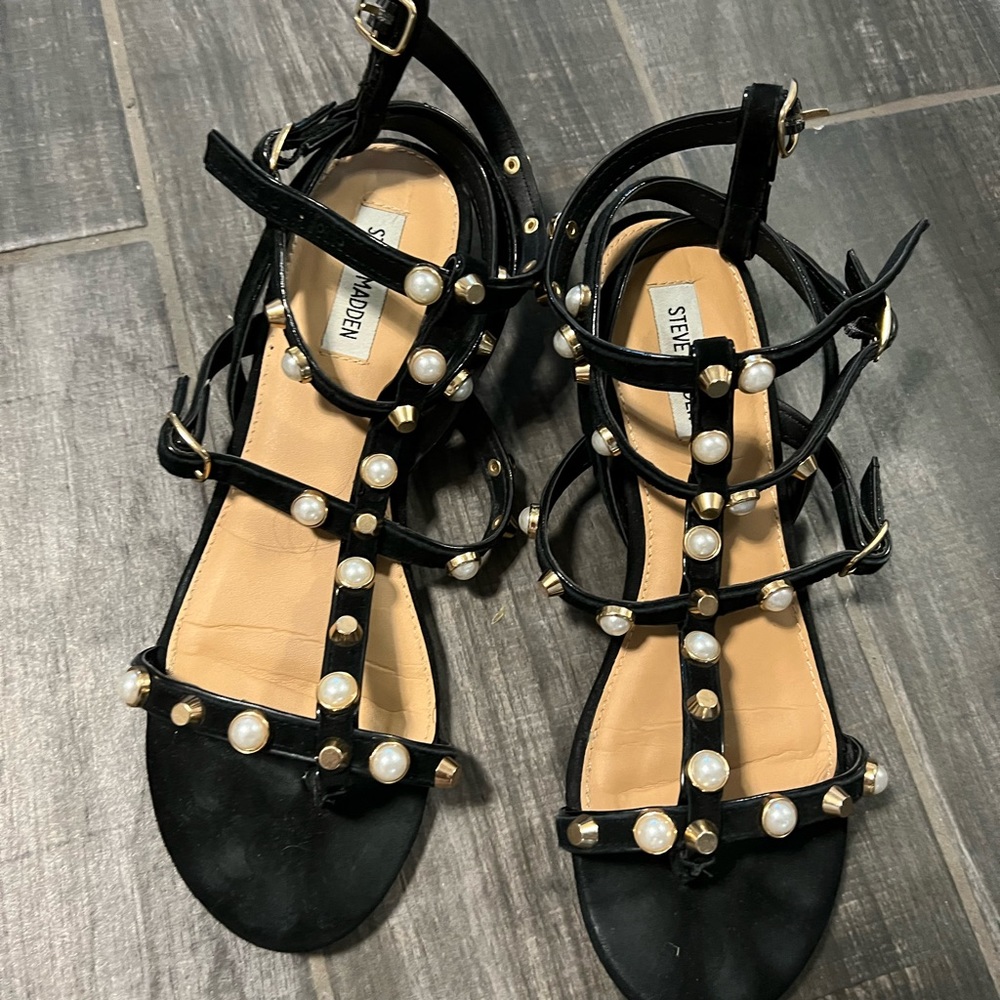 Steve Madden size 9.5 pearl sandals crowne